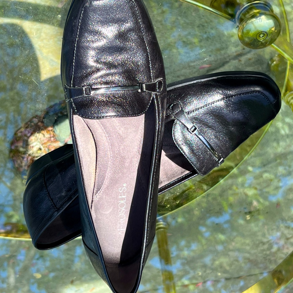 Aerosoles Black Leather Flats Women’s shoe size 9